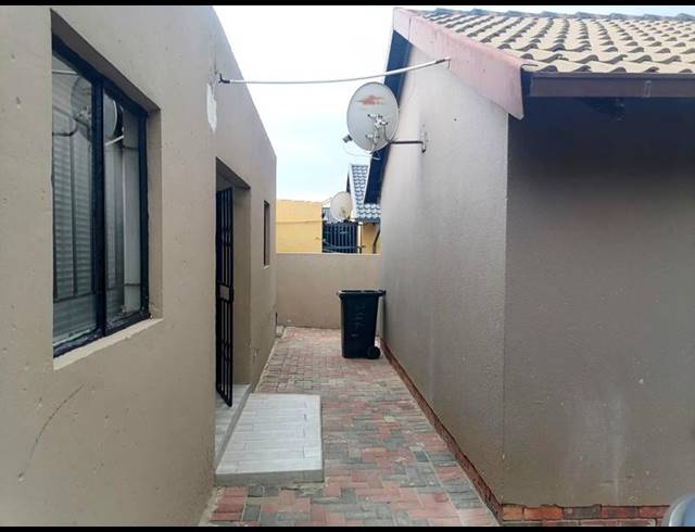 2 BEDROOM HOUSE FOR SALE IN NATURENA